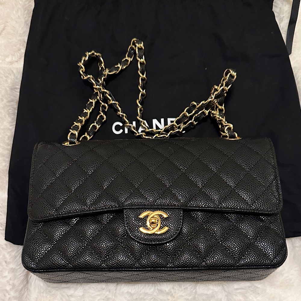 CC DOUBLE FLAP GRAINED LEATHER HANDBAG PURSE